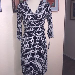 Wrap Dress. Figure flattering.